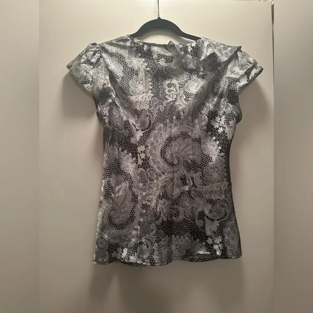 Two Hayley Matthews short sleeve blouses - great for under suit jacket. Size M - Picture 5 of 5